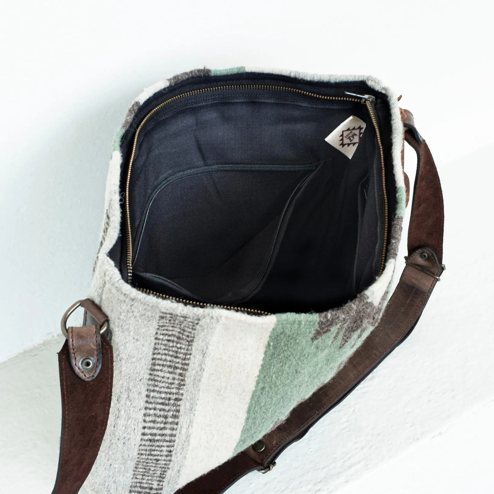 Bosque Shoulder Bag