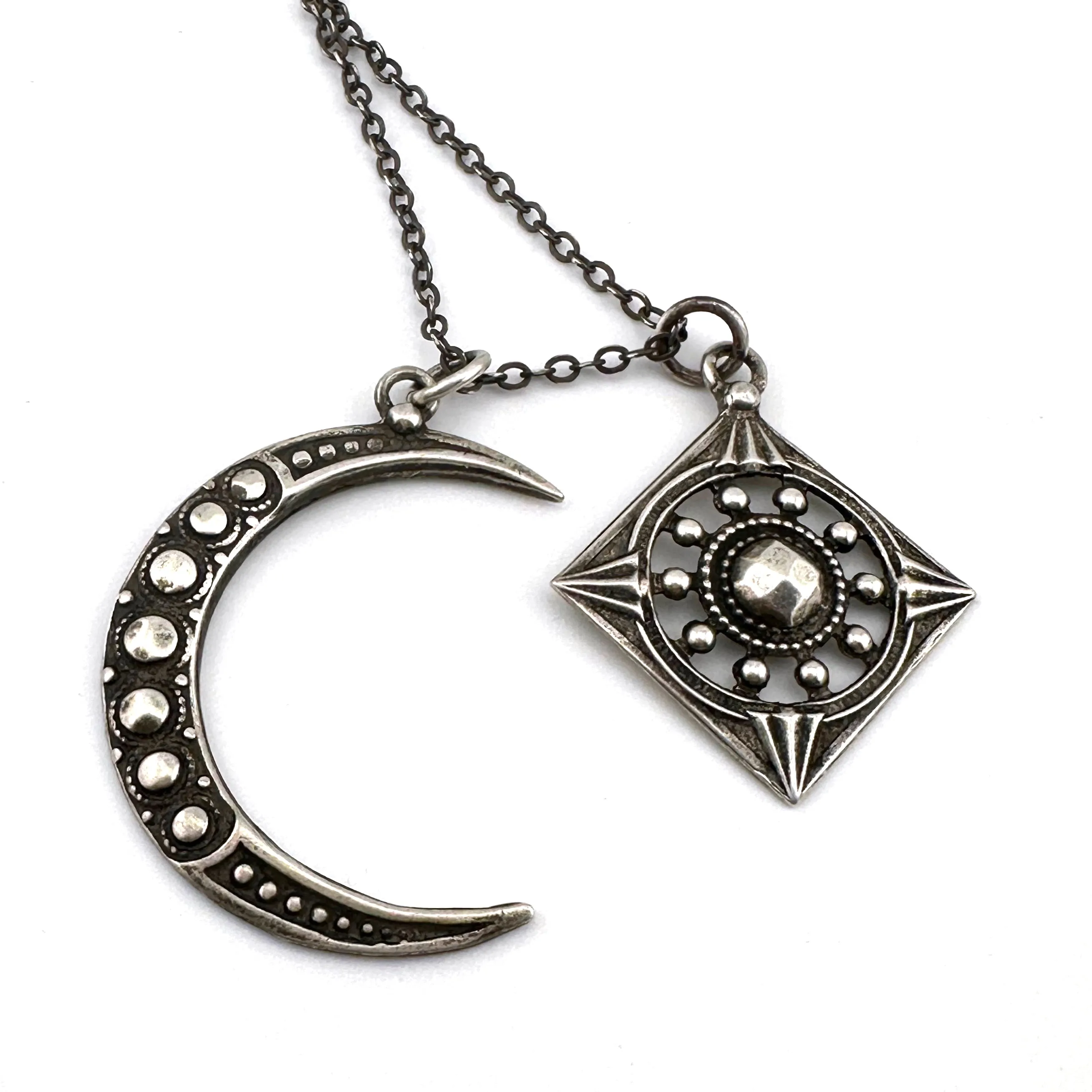 FOCUS MOON Necklace Set - Silver