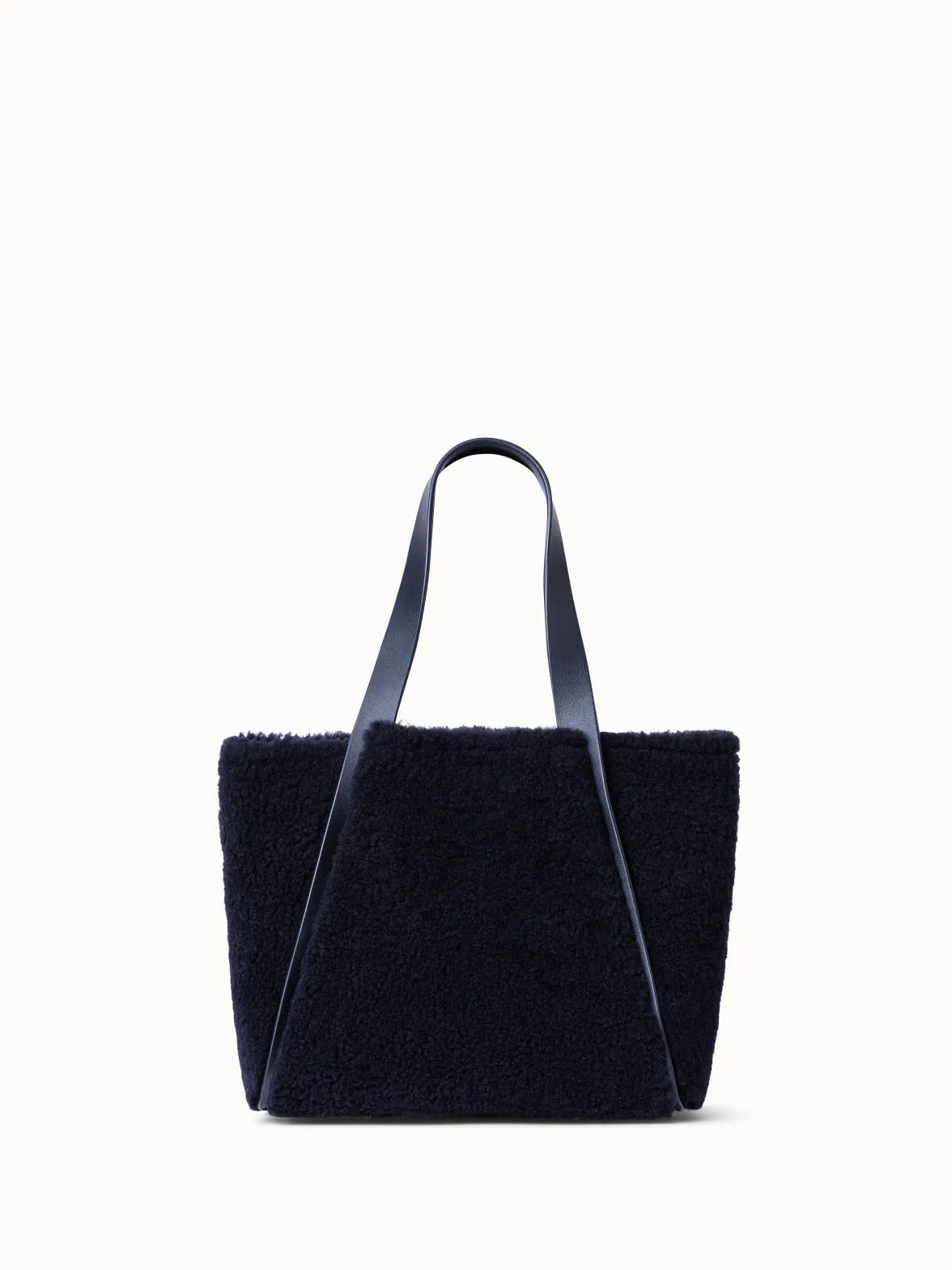 Small Alex Schultertasche aus Shearling