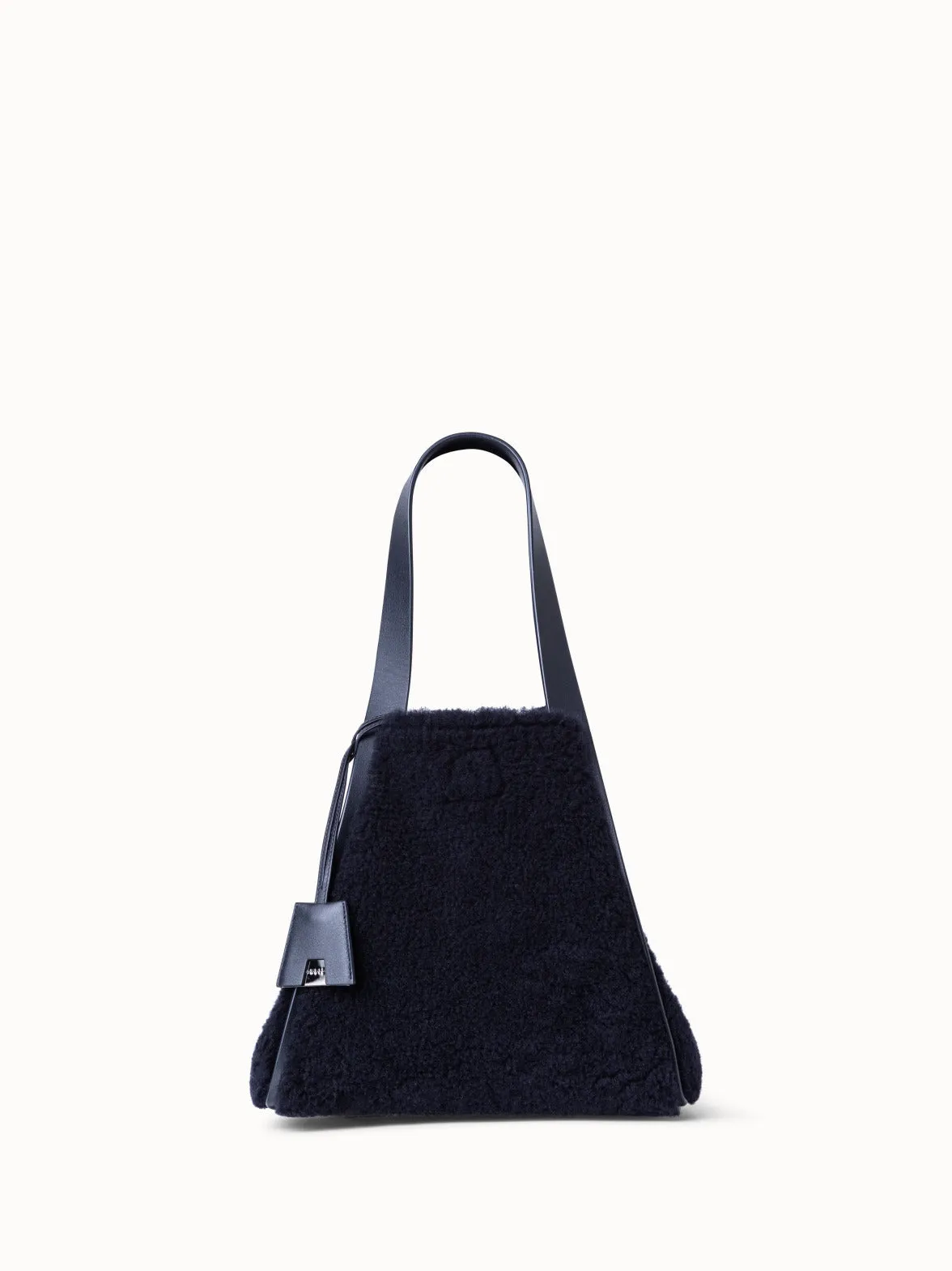 Small Alex Schultertasche aus Shearling