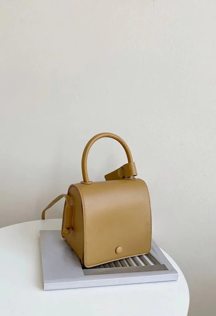 Victoria Box Bag-Tan